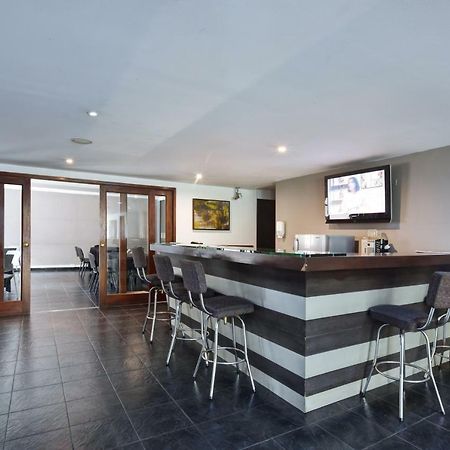 Cyan Suites Poblado By Mde Bnb Medellín Extérieur photo