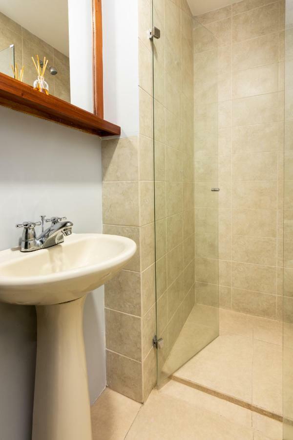 Cyan Suites Poblado By Mde Bnb Medellín Extérieur photo